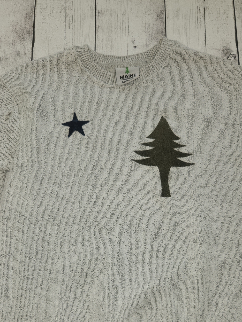 Like New Maine Kids 10/12 Sweatshirt Star And Pine Tree Embrodiered